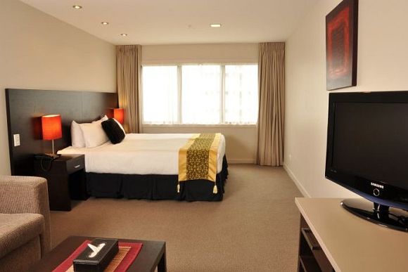 Auckland City Hotel - room