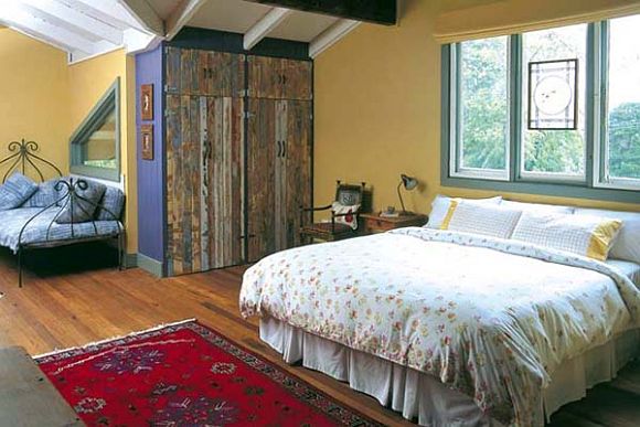A bedroom at the Old Leura Dairy
