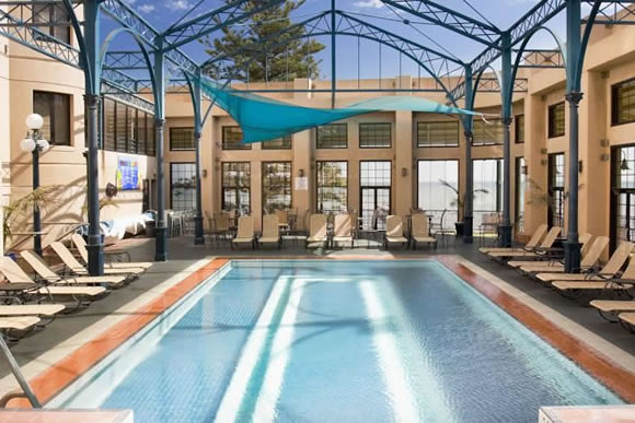 Stamford Grand Adelaide - pool