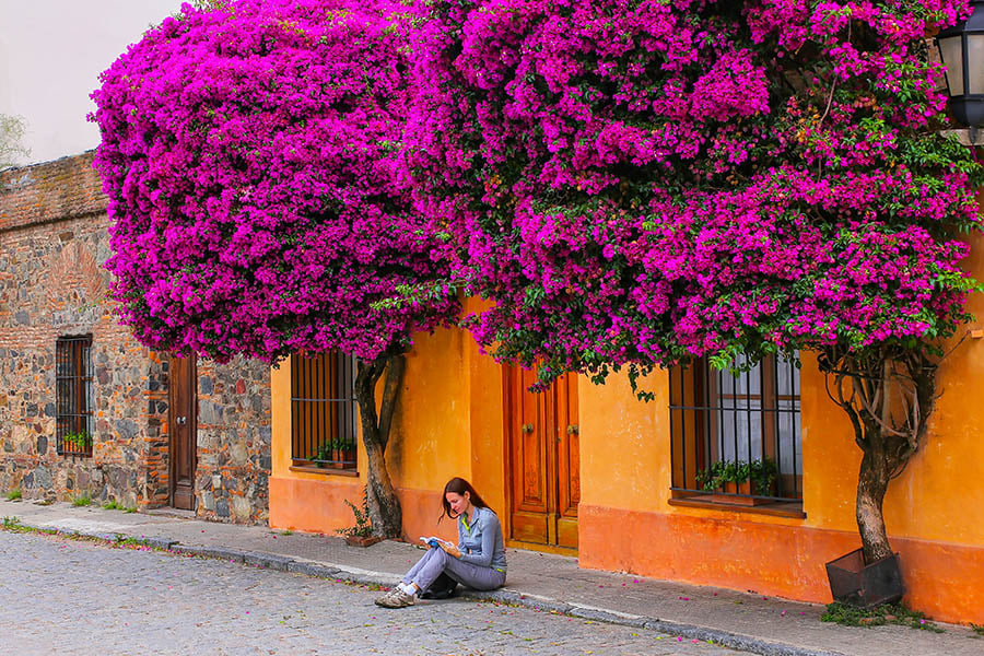 Relax on the cobblestone streets of Colonia del Sacramento | Travel Nation