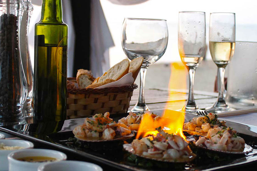 Dine on ceviche by the sea in Punta del Este | Photo credit: Serena Hotels