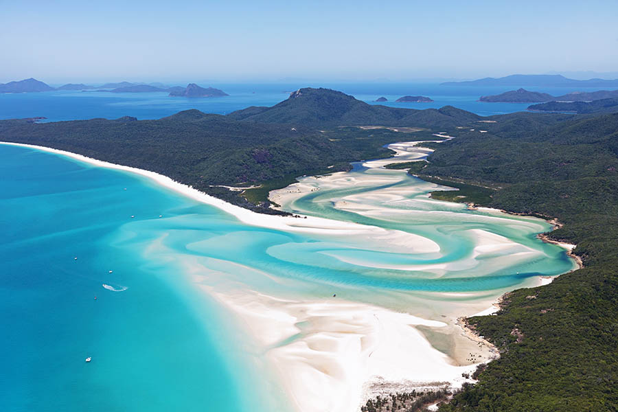 Explore the famous sands of Whitehaven Beach | Travel Nation