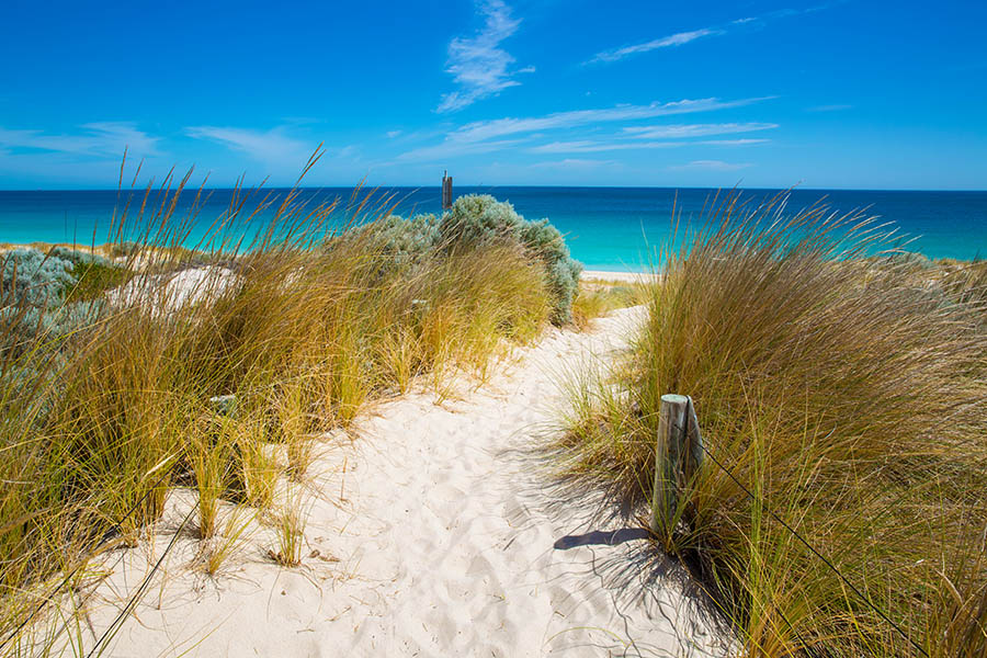 Relax on the beautiful beaches surrounding Perth | Travel Nation