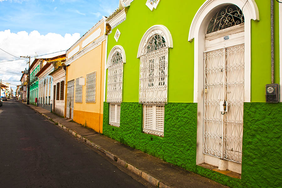 Stroll past rainbow-coloured colonial houses in San Luis | Travel Nation
