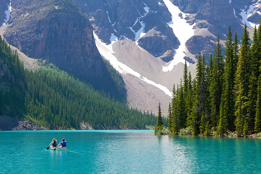 Kayak on clear waters in beautiful British Columbia | Travel Nation