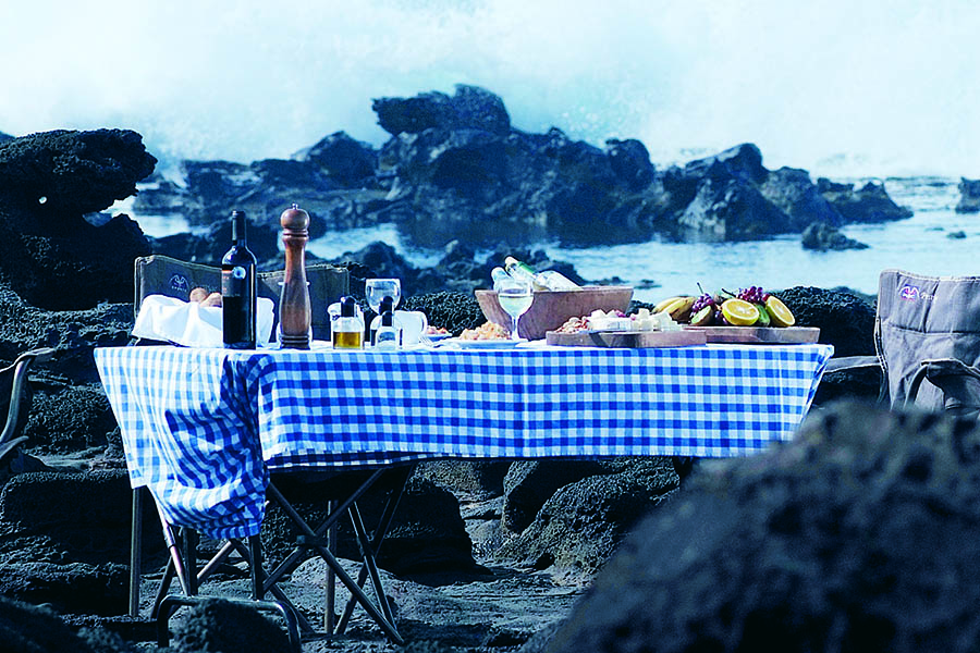Book a unique picnic on Easter from Explora Rapa Nui | Photo credit: Explora Hotels