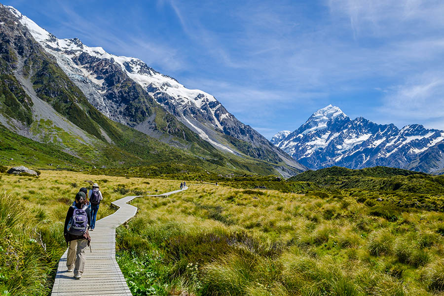 Hike through the Hooker Valley in New Zealand | Travel Nation Hike through the Hooker Valley in New Zealand | Travel Nation
