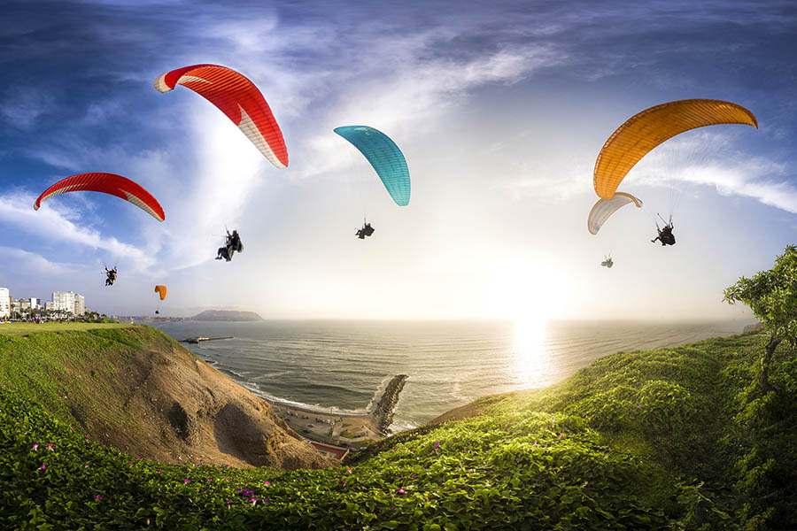Take a paragliding lesson in Lima, Peru | Travel Nation