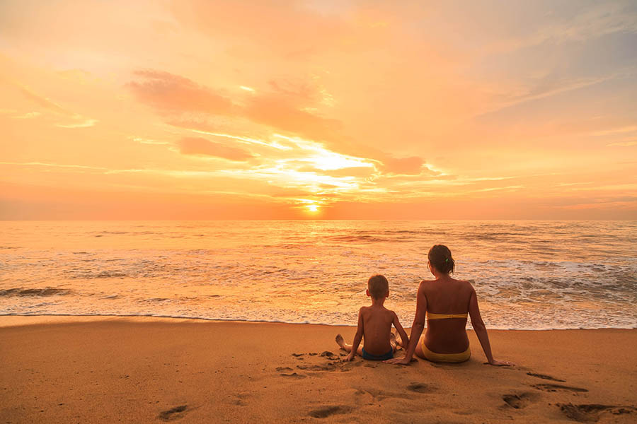 Watch sunsets on the beach as a family | Travel Nation