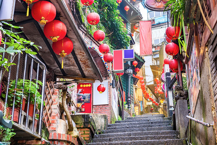 Explore the lantern-draped cobbles of Jiufen, Taiwan | Travel Nation