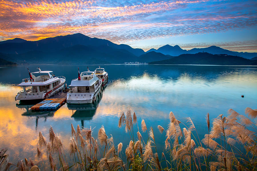 See the amazing sunrises on Sun Moon Lake | Travel Nation