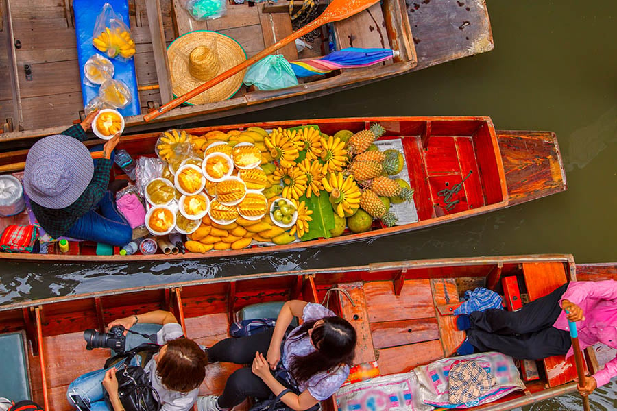 Visit the famous floating markets of Bangkok | Travel Nation