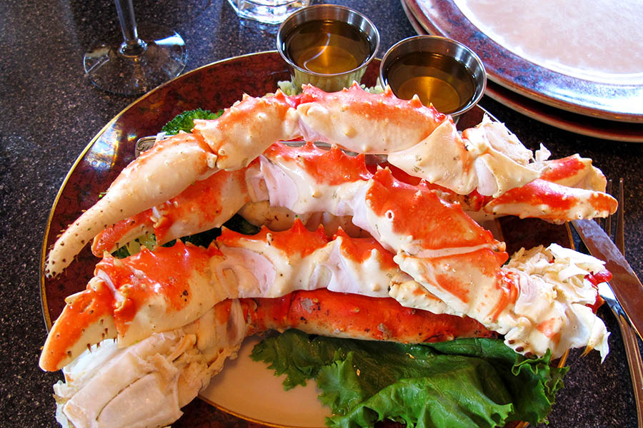 Feast on fresh Alaskan crab | Travel Nation