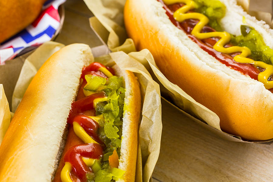 Grab a hotdog at Fenway Park baseball ground | Travel Nation