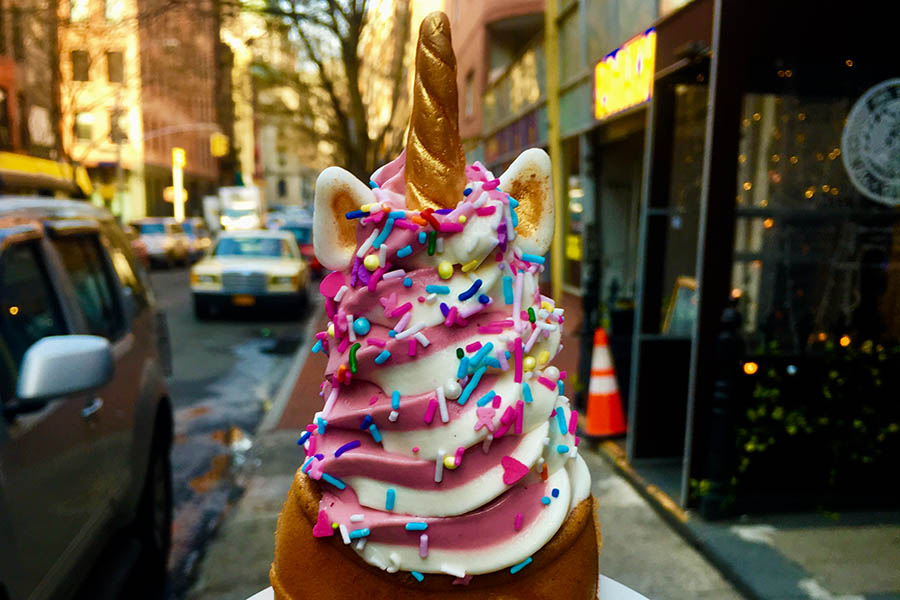 Buy a unicorn ice cream on your way to Brooklyn Bridge | Travel Nation