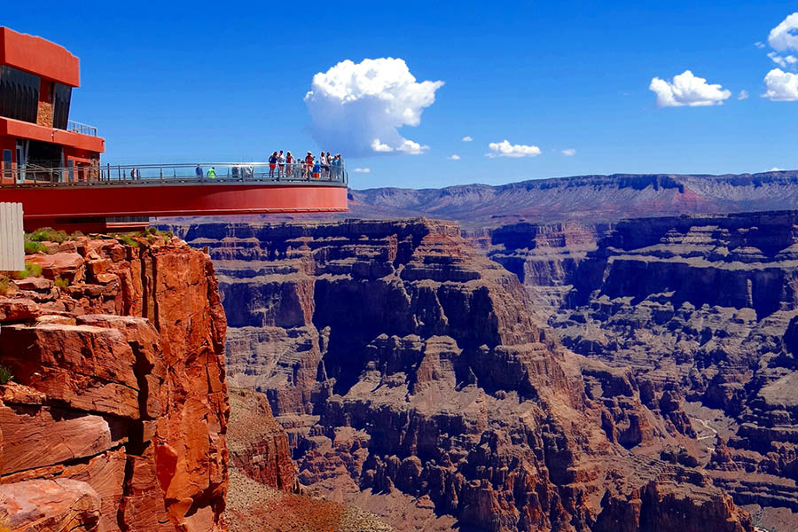 Look out over the amazing Grand Canyon | Travel Nation