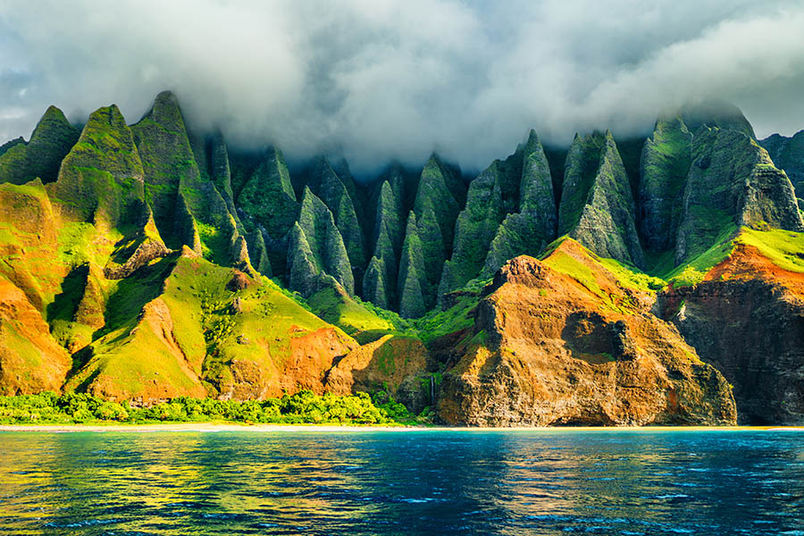 Rugged Na Pali coastline in Kauai, Hawaii | Travel Nation Rugged Na Pali coastline in Kauai, Hawaii | Travel Nation