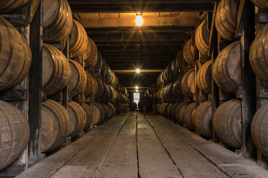 Stop off at a Kentucky bourbon distillery | Travel Nation
