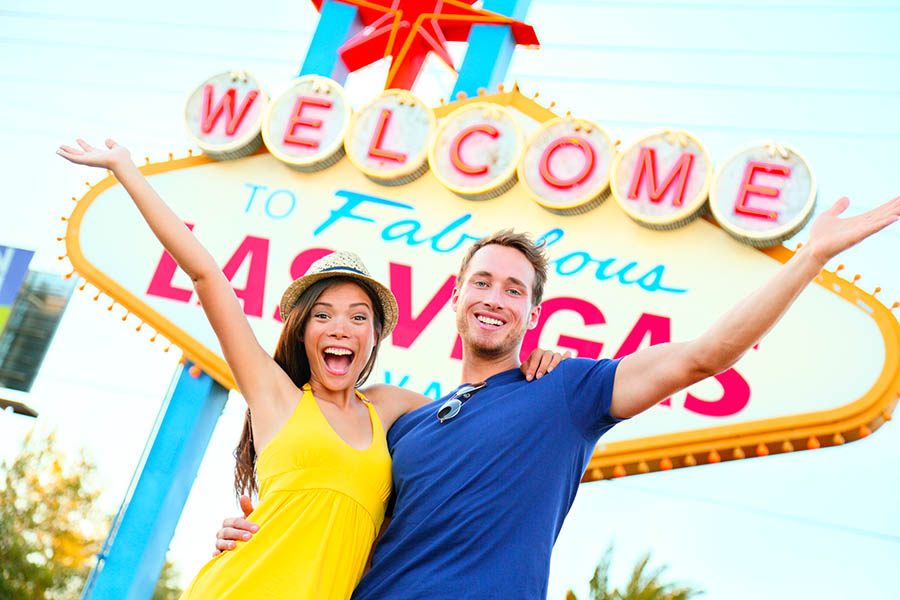 Take a snap under the iconic Las Vegas sign | Travel Nation