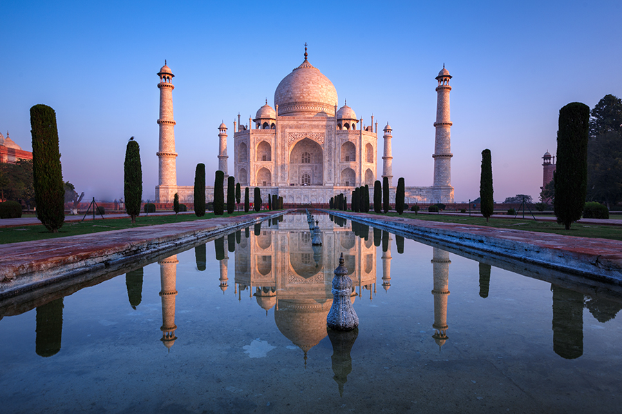 Admire the spectacular Taj Mahal at sunrise | Travel Nation