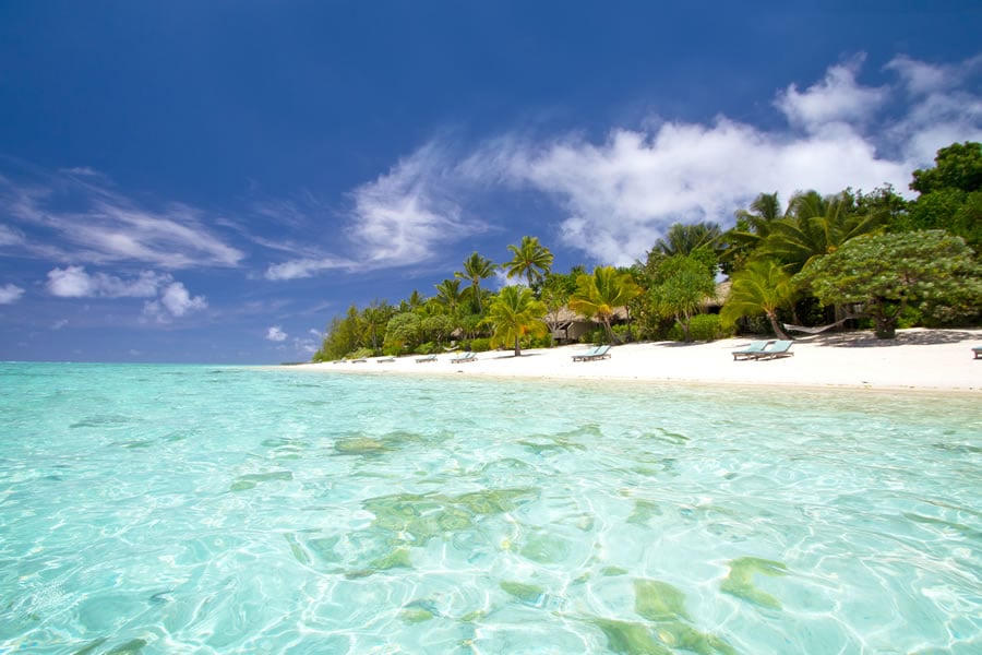 Pacific Resort Aitutaki - beach front view