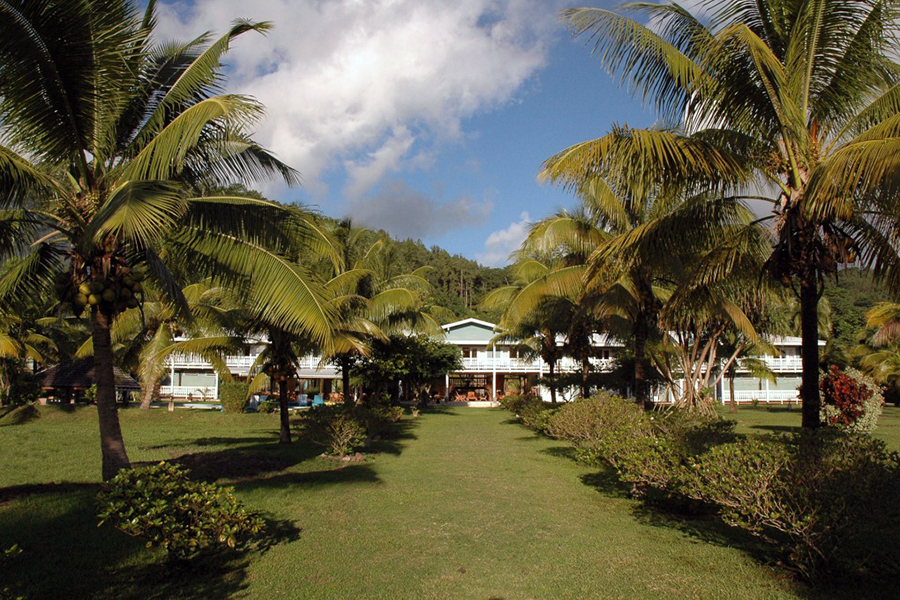 Raiatea Lodge - gardens