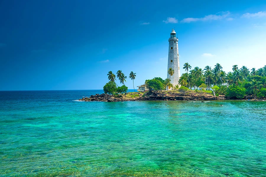 Gaze up at Dondra Head Lighthouse on the south coast of Sri Lanka | Travel Nation