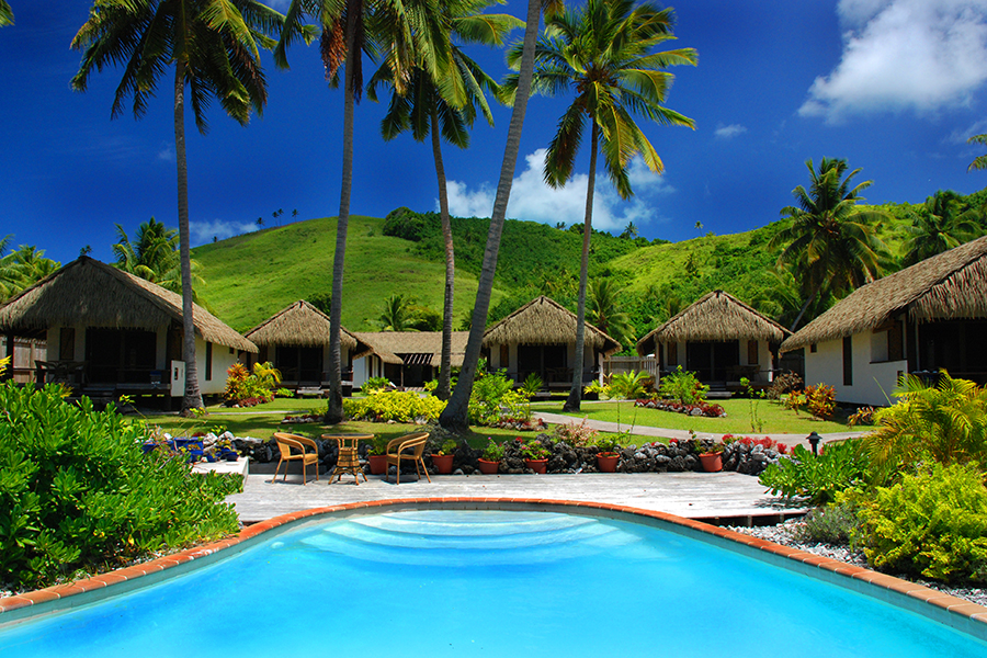 Tamanu Beach Resort - pool and 1 bedroom villas