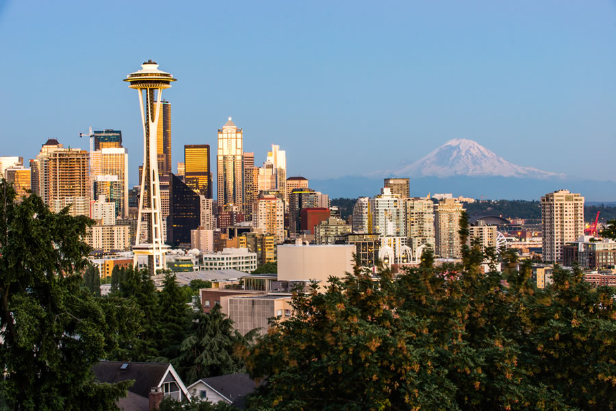 Seattle skyline with the Space Needle and Mount Rainier