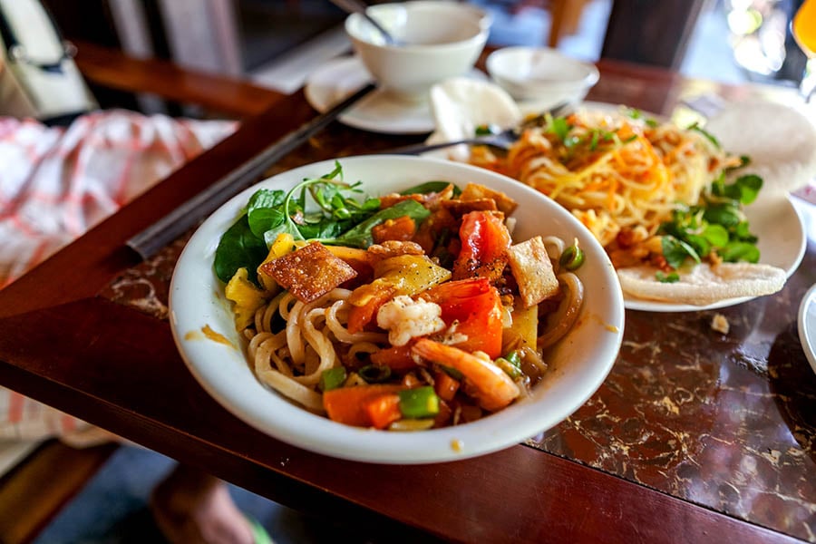 Taste spicy noodles in Hoi An, Vietnam | Travel Nation