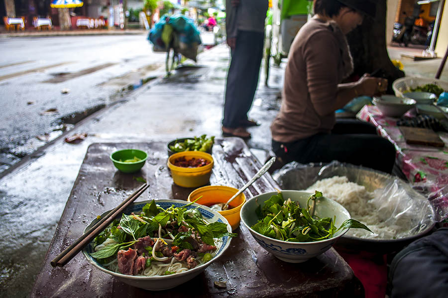 Taste local pho on the streets of Ho Chi Minh City | Travel Nation