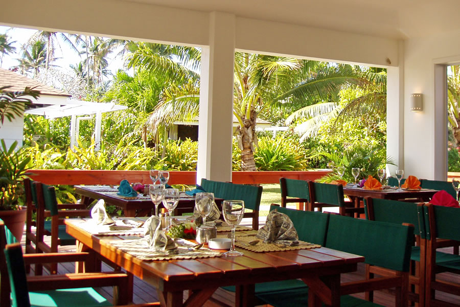 Palm Grove - Hibiscus Restaurant overlooking the garden