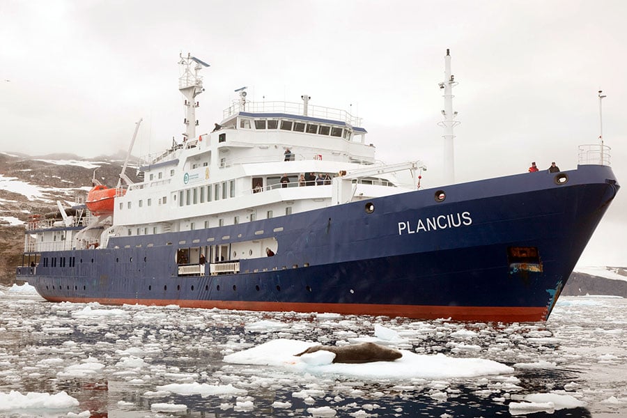 M/v “Plancius” is comfortable and nicely decorated, but is not a luxury vessel