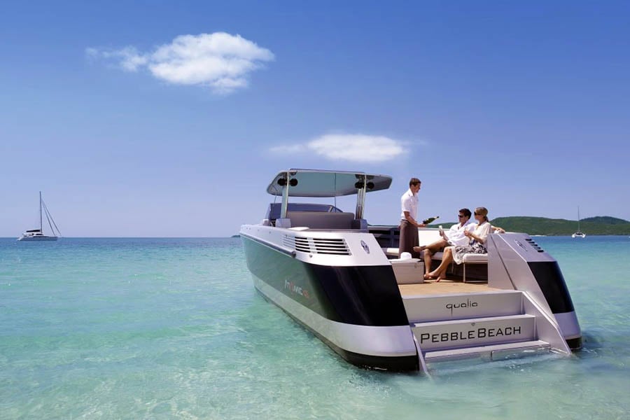 Qualia Resort - Atomic speedboat
