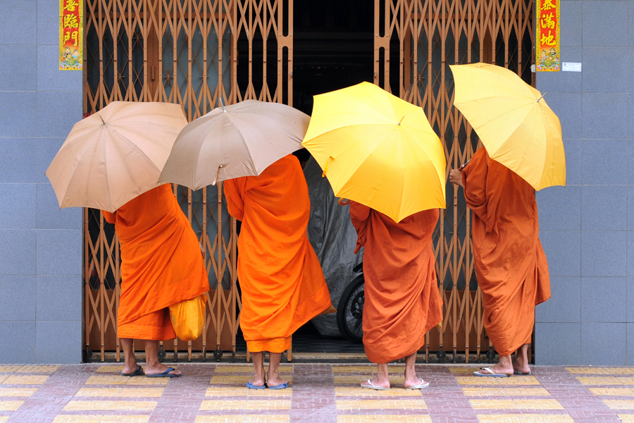 Thai monks