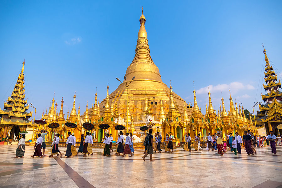 Tour the golden temple of Shwedagon