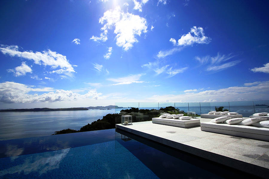 Enjoy infinity pools with panoramic views over the Bay of Islands