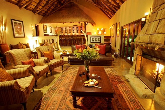 Elephant Plains Game Lodge - Lounge