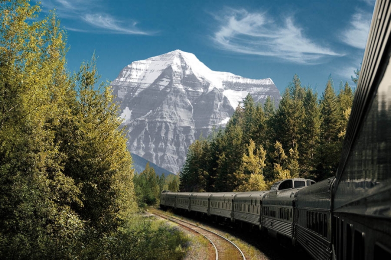 Travel from Toronto to Vancouver aboard the Canadian Train | Photo credit: VIA Rail Canada