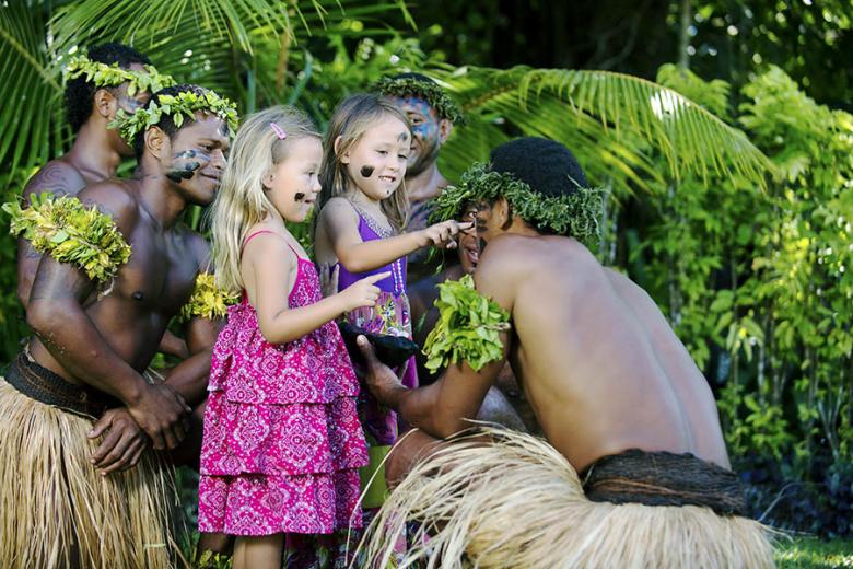 Fijian warriors talking to children | Fiji Fijian warriors talking to children | Fiji