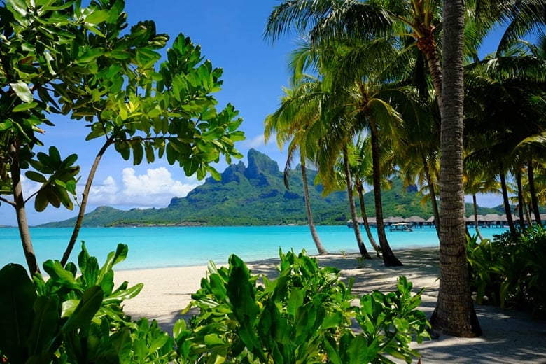 Discover tropical paradise in Bora Bora | Travel Nation