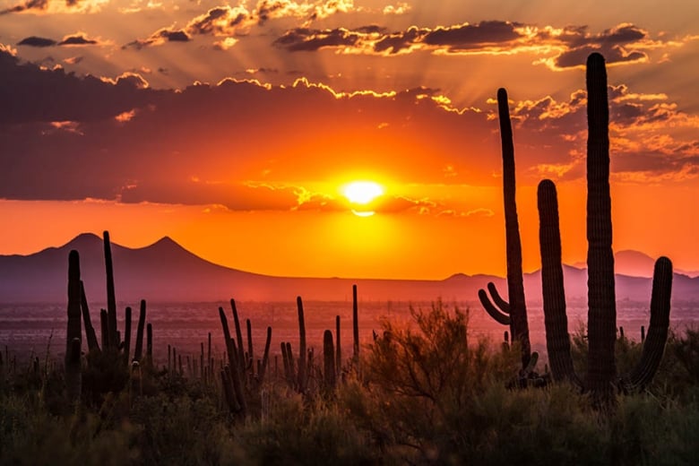 See amazing sunsets over the deserts of Arizona | Travel Nation