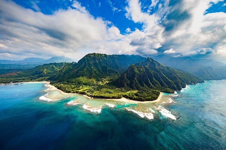 Relax on the beaches of Kauai | Travel Nation