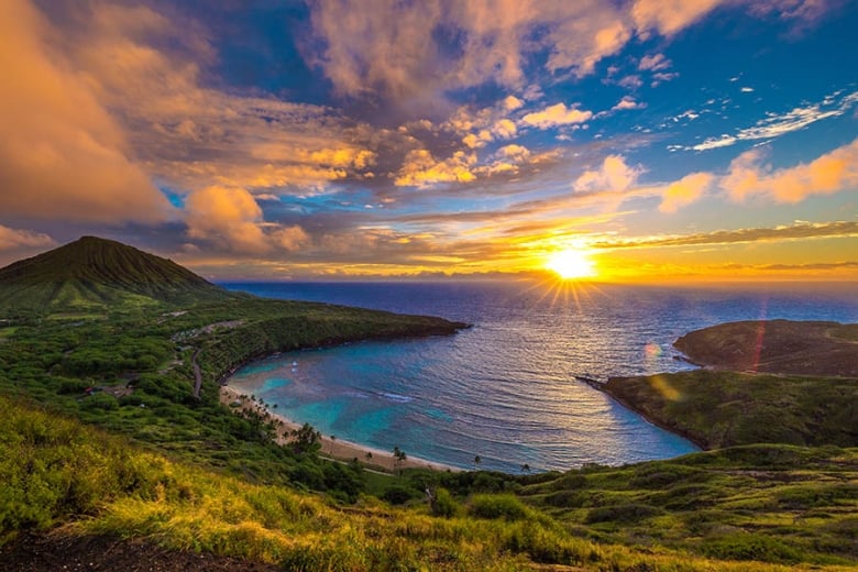 Soak up the beautiful scenery in Oahu | Travel Nation