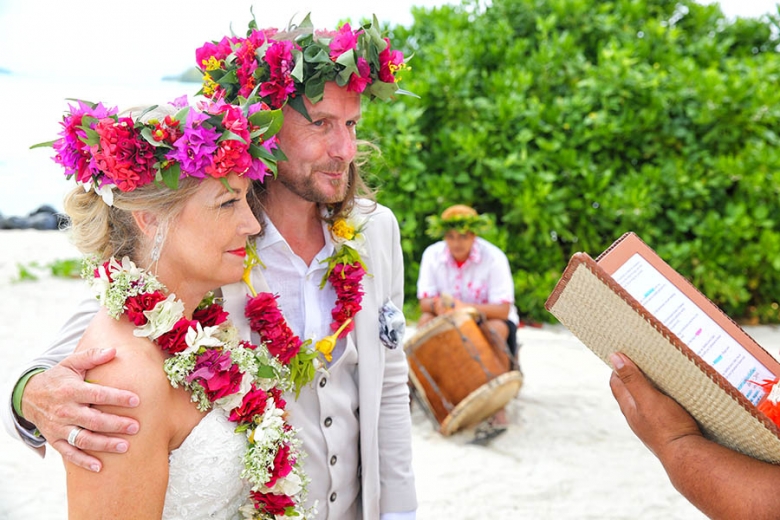 Book a traditional French Polynesian ceremony on the beach | Travel Nation