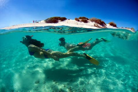 Turquoise Bay is one of the best places we snorkelled