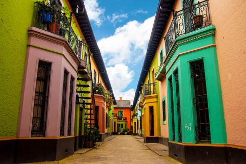 Discover the colourful neighbourhoods of Bogota | Travel Nation