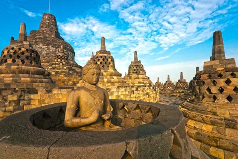Explore the beautiful temples of Borobudur | Travel Nation
