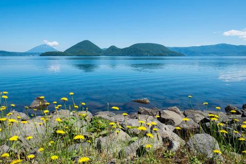 Soak up the scenery of Lake Toya, Hokkaido | Travel Nation