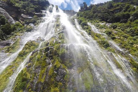 Waterfalls of Doubtful Sound, New Zealand | Travel Nation